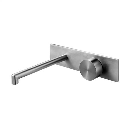 Single built-in wall faucet (integral)